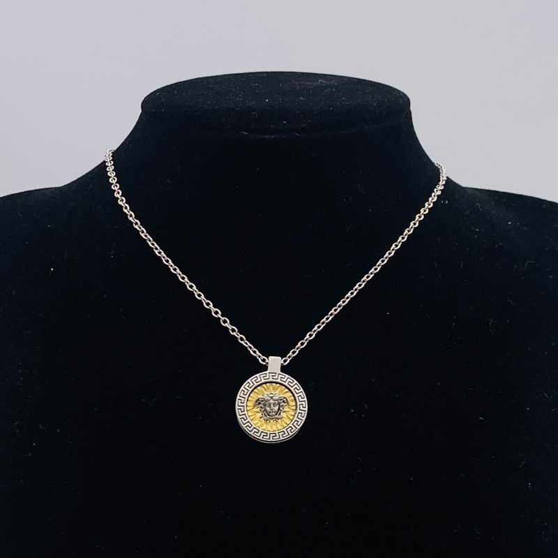 Versace necklace 06lyx30